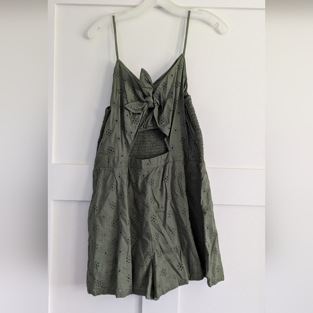 Aerie Olive Green Eyelet Romper Sz L